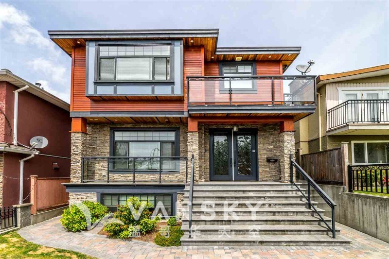 250524204233_front house photo.jpg